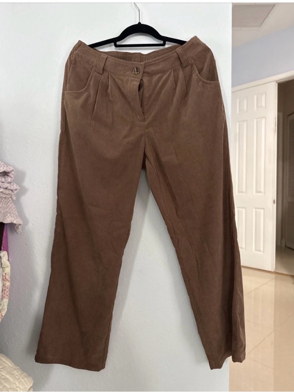 Halara women size L regular corduroy pants new with tag Brown